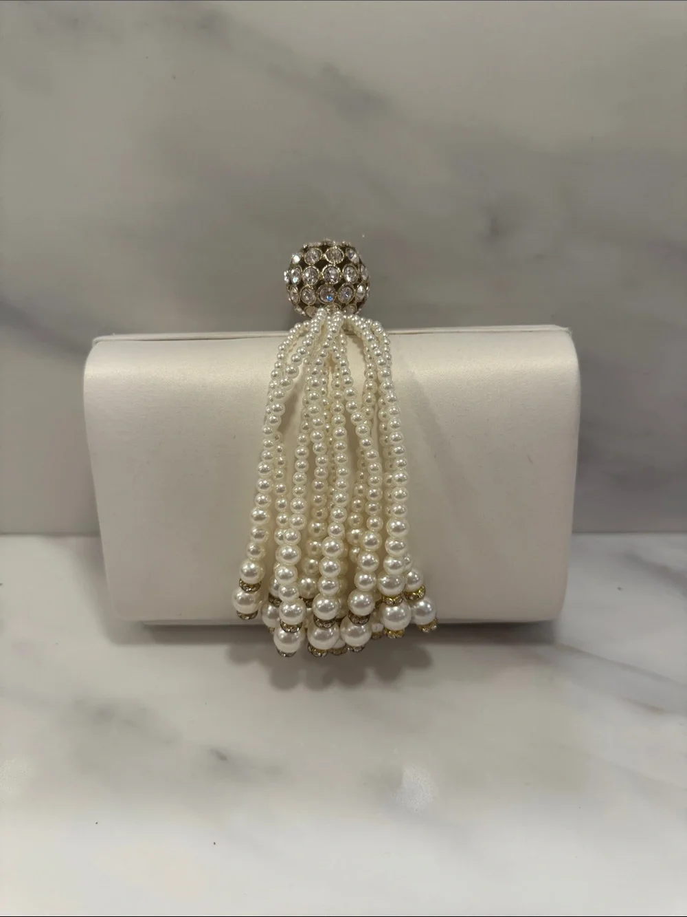 Pearl Tassel Evening Clutch - White